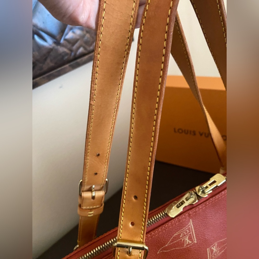 LV Limited edition World Cup - Picture 9 of 16